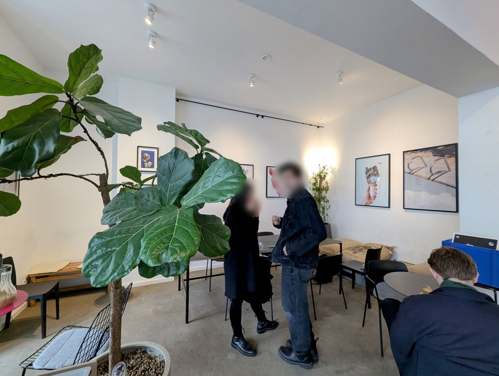 Kiezkultur Event, Cafelix Coffee Roasters, Berlin, 2025. Install view. Faces blurred.